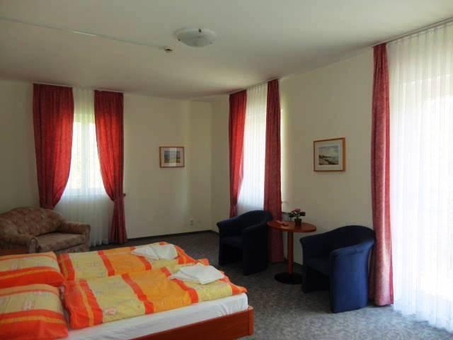 HOTEL DEL PORTO BALATONF LDV R 4 Magyarorsz g HUF 38167 rt l