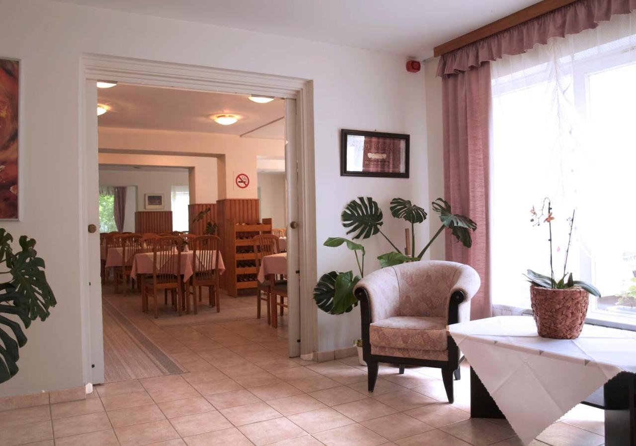 HOTEL DEL PORTO BALATONF LDV R 4 Magyarorsz g HUF 38167 rt l